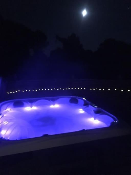 Moors Wood Relaxing ,Tranquil Retreat With Hot Tub Villa Chippenham  Exterior photo